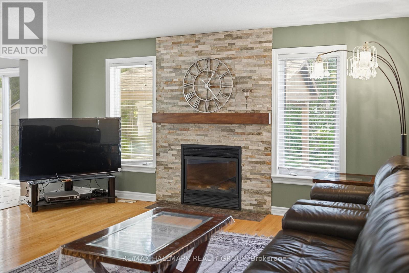 800 Long Point Circle Property Photo 15