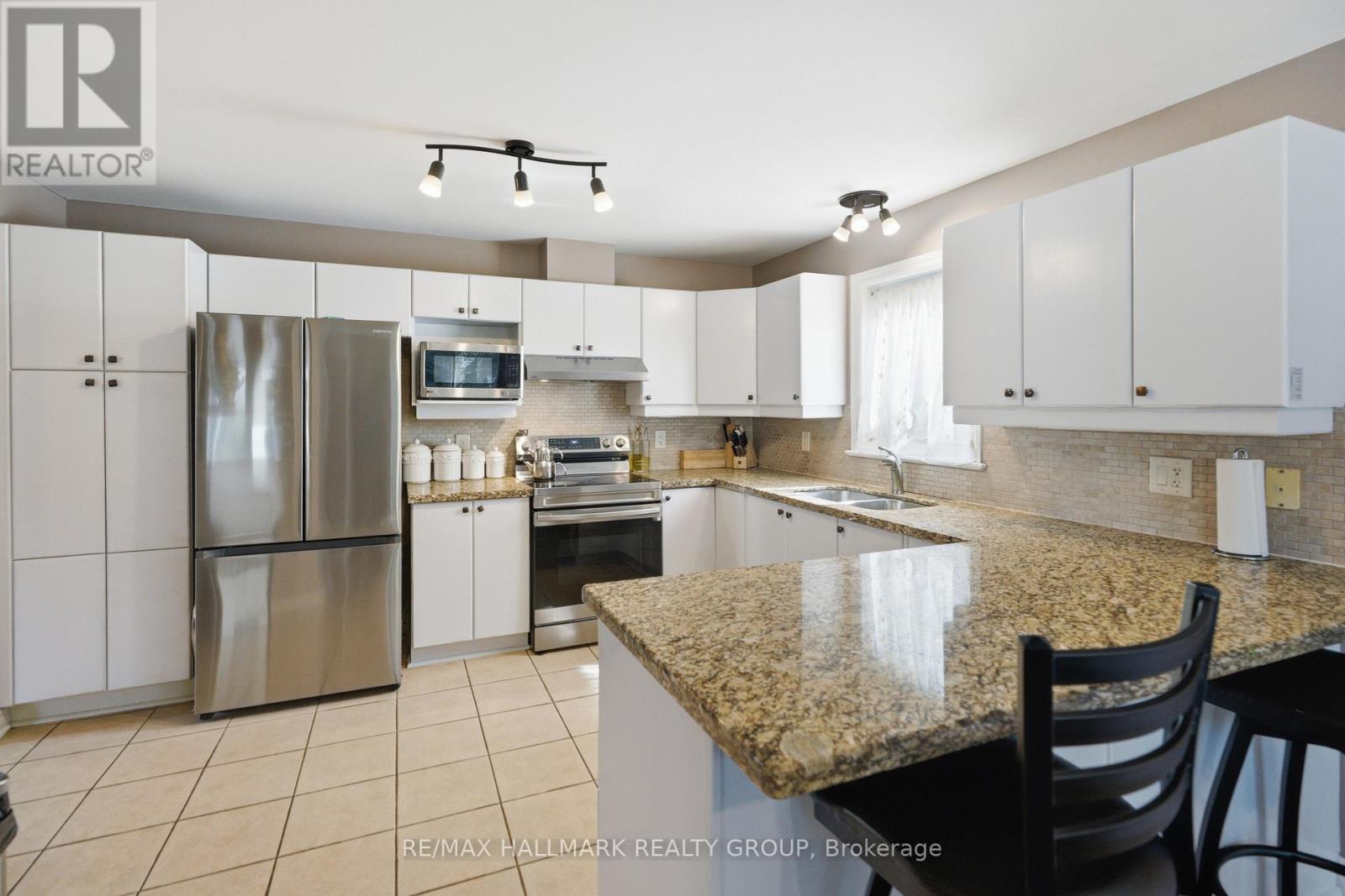 800 Long Point Circle Property Photo 20