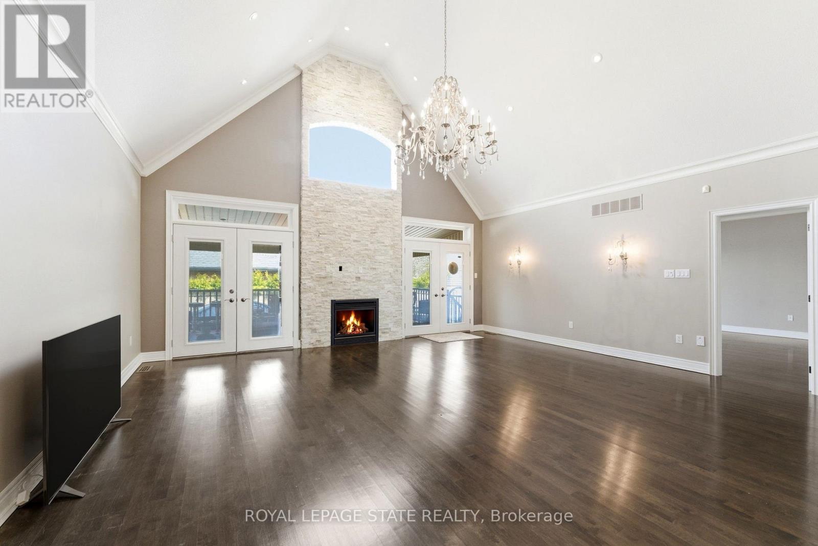 85 Hillcroft Drive Property Photo 10