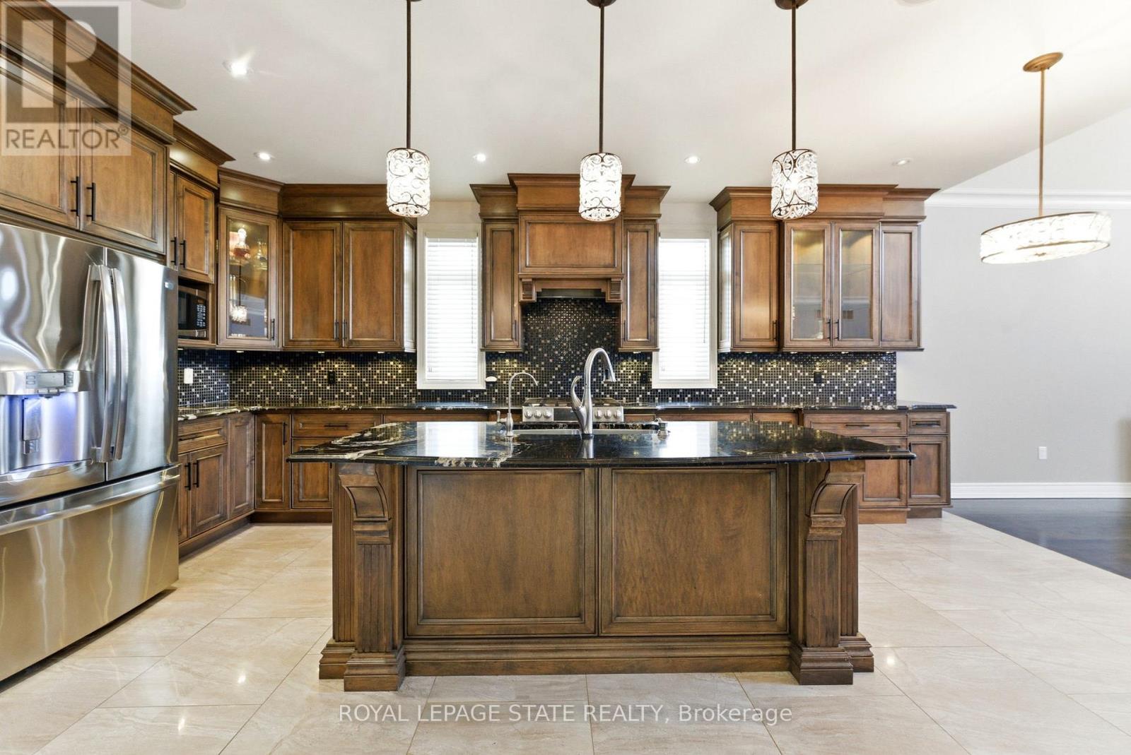 85 Hillcroft Drive Property Photo 12