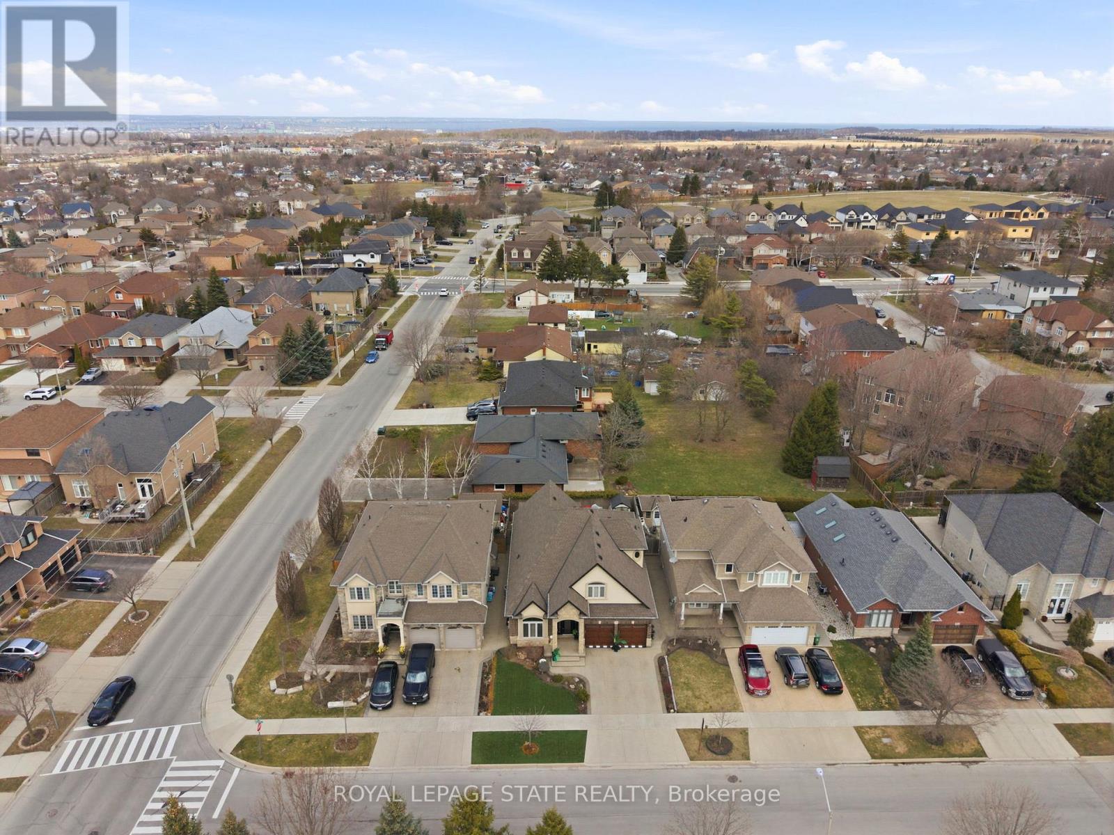 85 Hillcroft Drive Property Photo 48