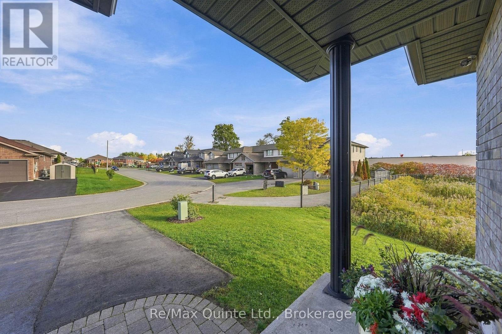 32 Cortland Crescent Property Photo 6