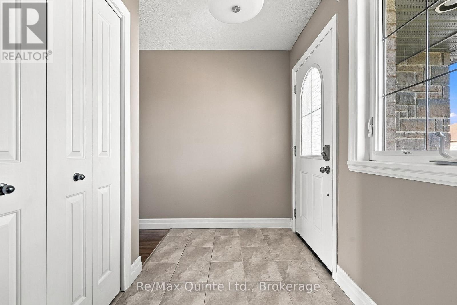 32 Cortland Crescent Property Photo 8