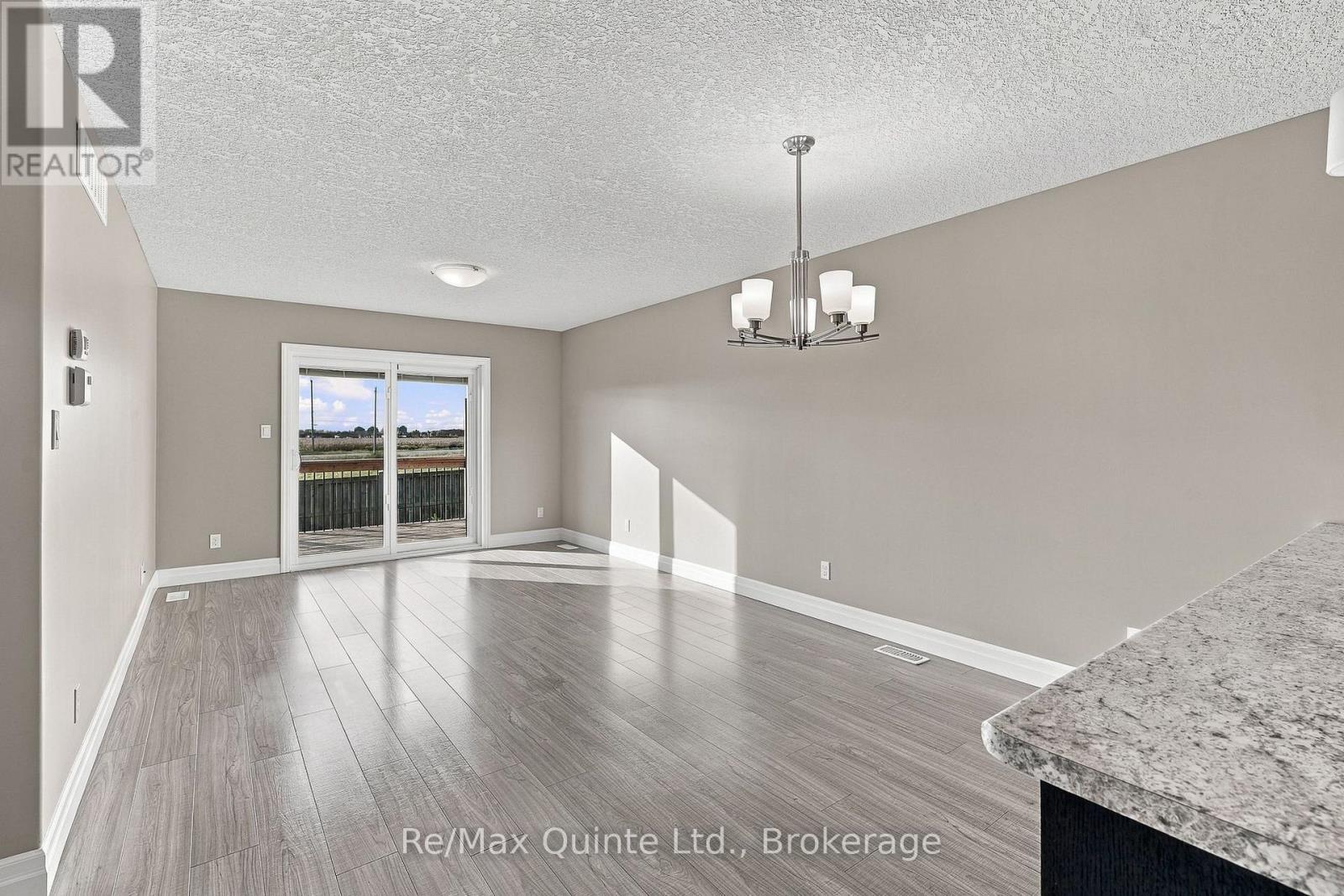 32 Cortland Crescent Property Photo 17