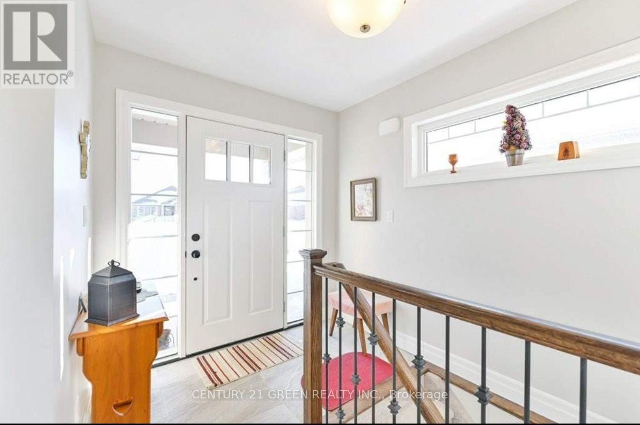 100 Spruce Gardens Court Property Photo 4