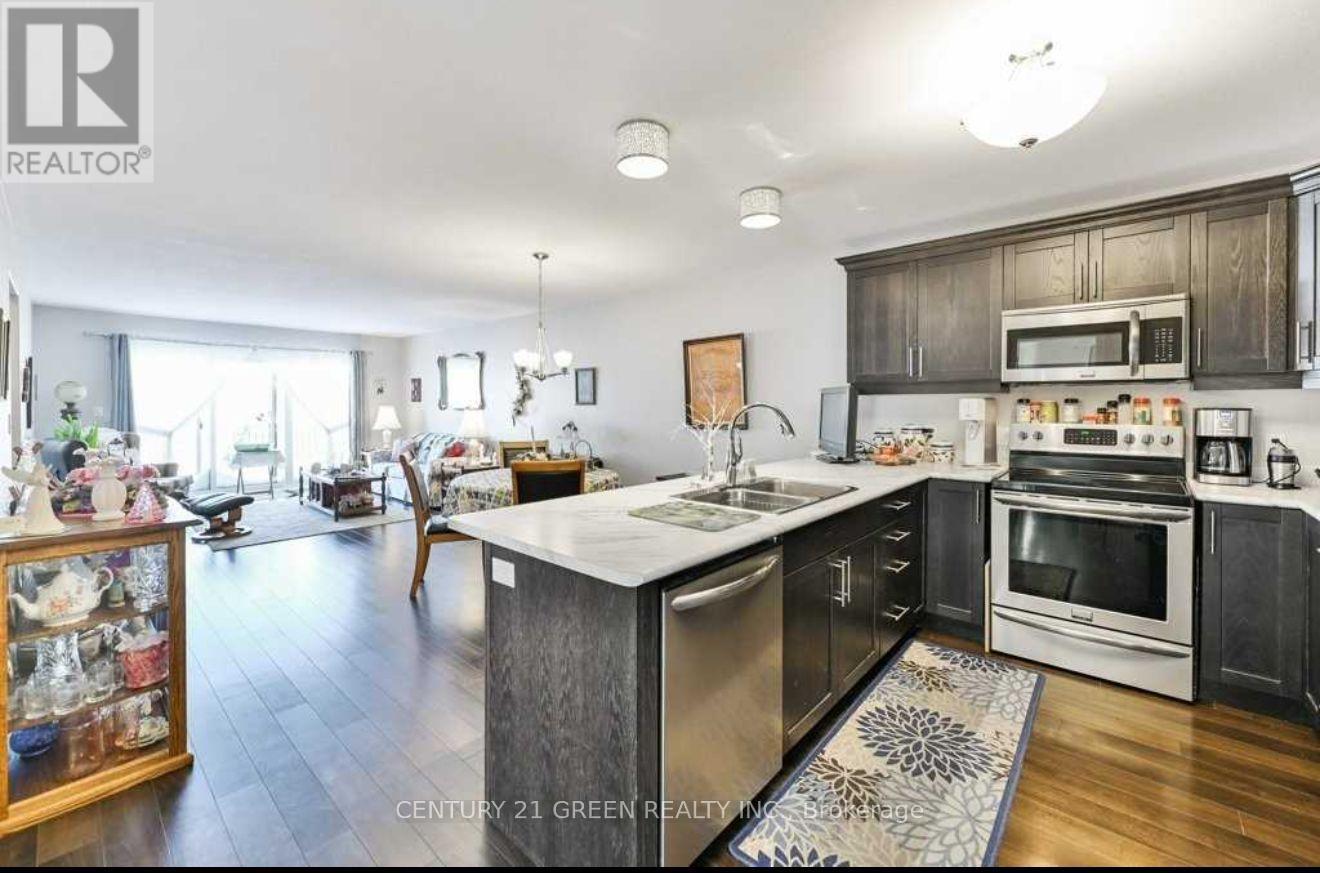 100 Spruce Gardens Court Property Photo 6