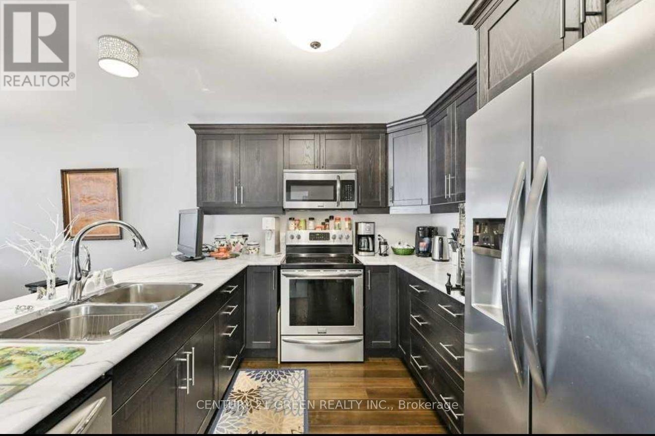 100 Spruce Gardens Court Property Photo 7