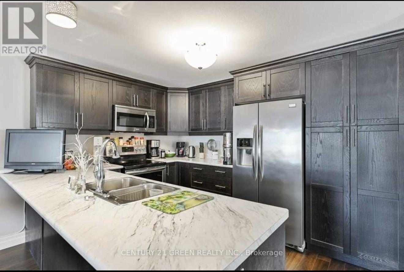 100 Spruce Gardens Court Property Photo 9