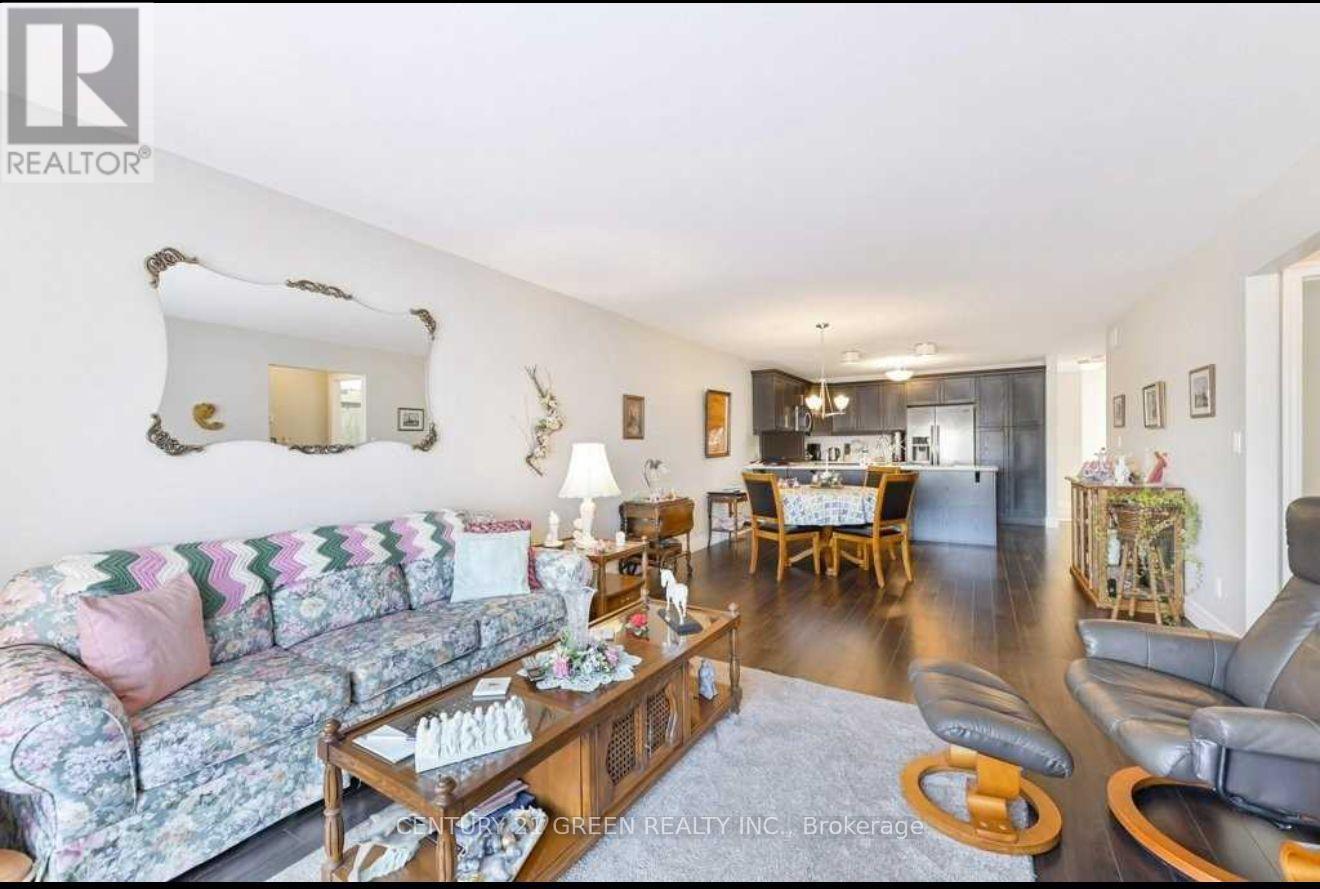 100 Spruce Gardens Court Property Photo 12