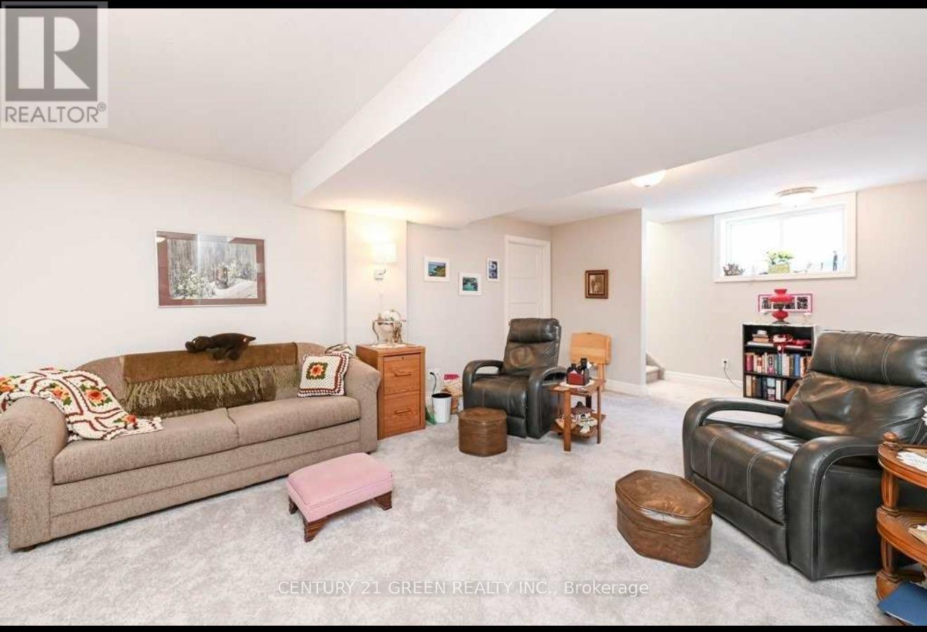 100 Spruce Gardens Court Property Photo 19