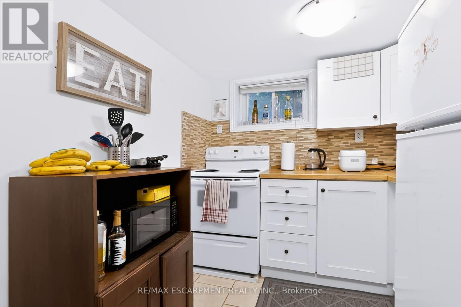 23 Forsyth Avenue S Property Photo 20