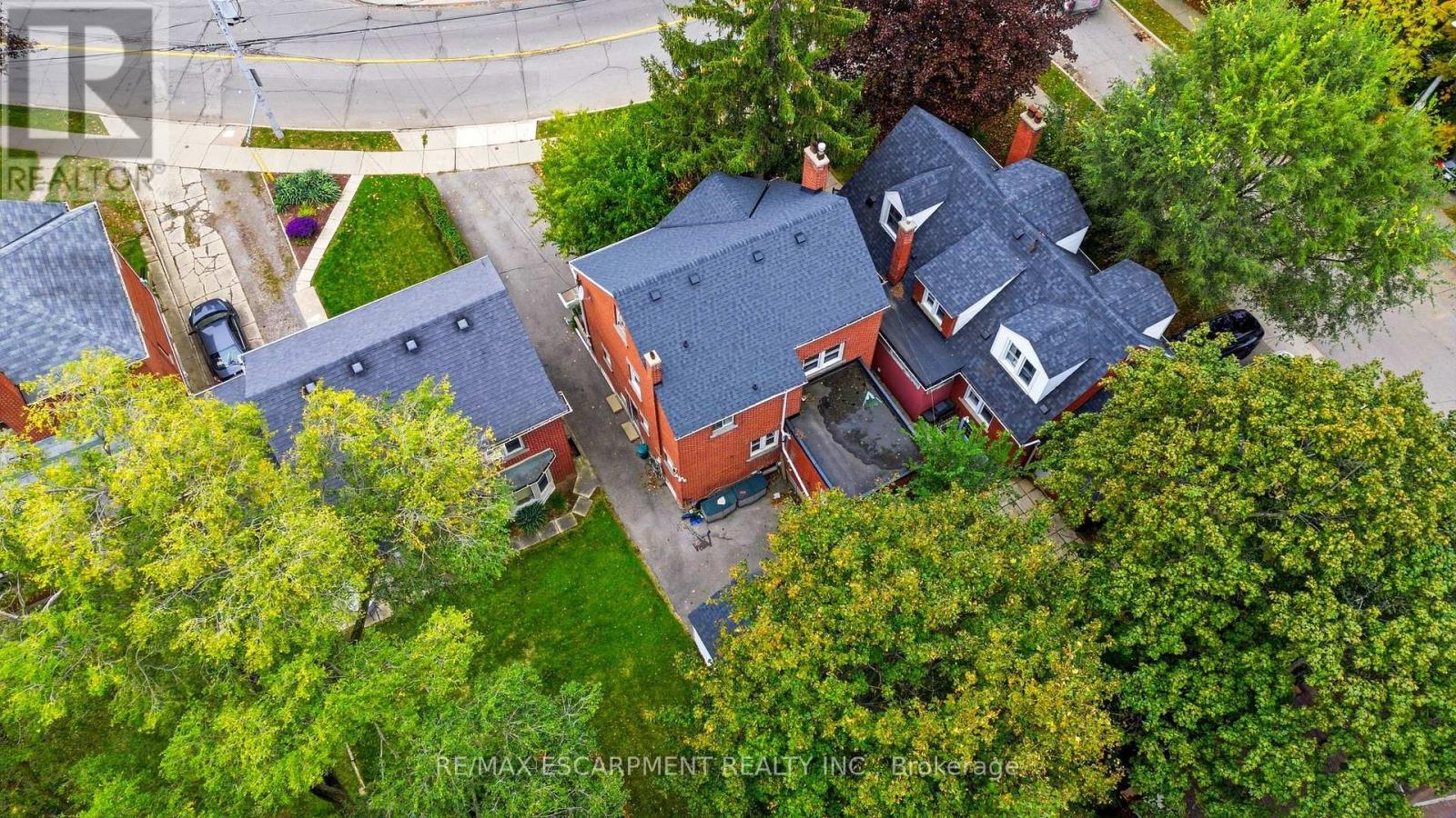 23 Forsyth Avenue S Property Photo 36