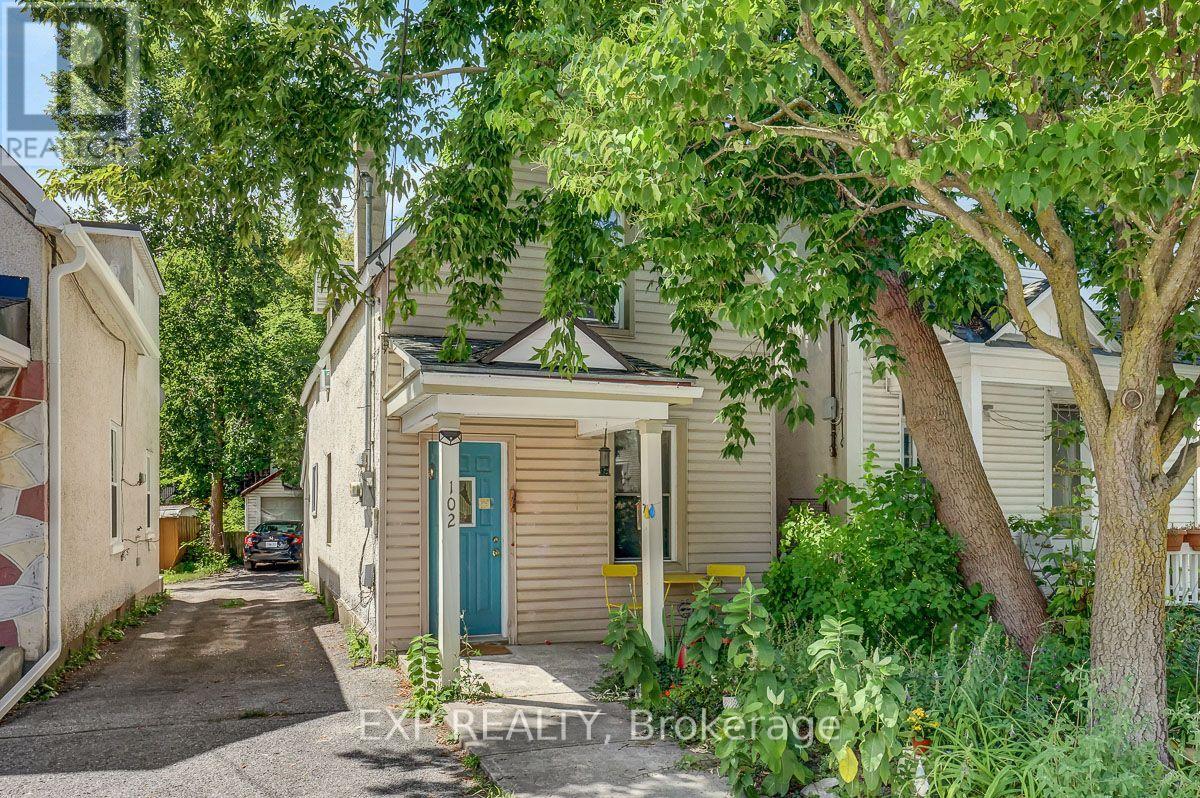 102 LEBRETON STREET N Property Photo 1