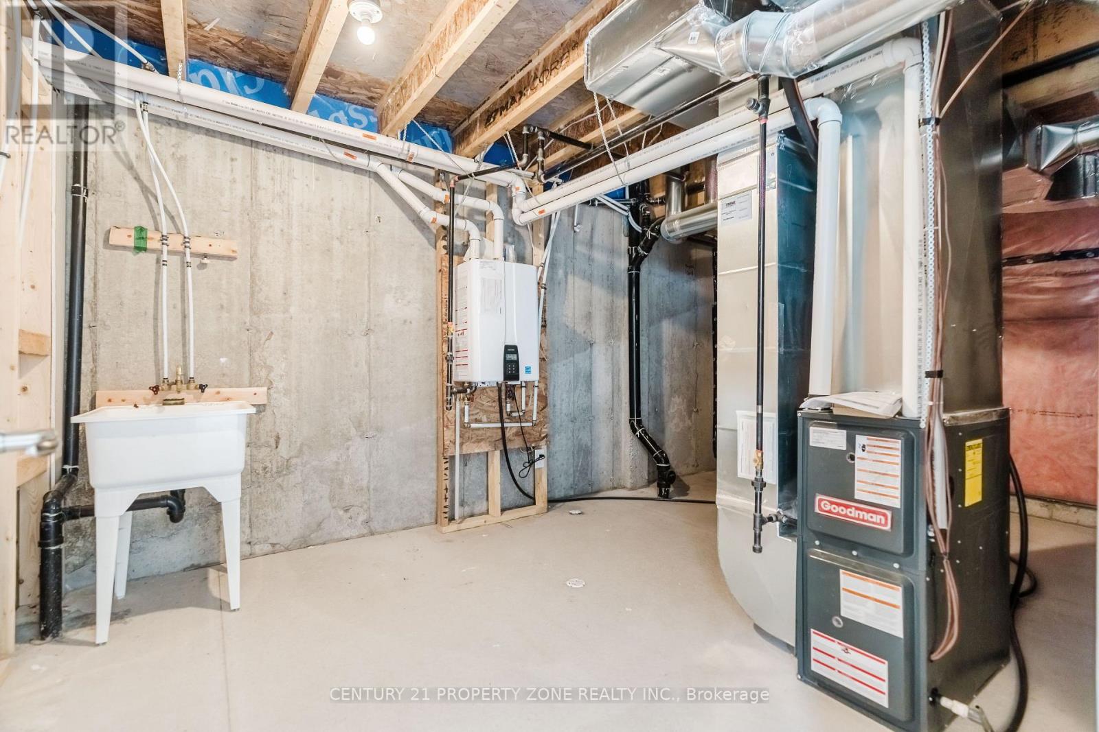 1060 Curraglass Walk Property Photo 21