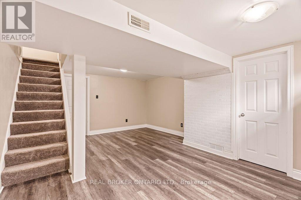 119 Teal Crescent Property Photo 27