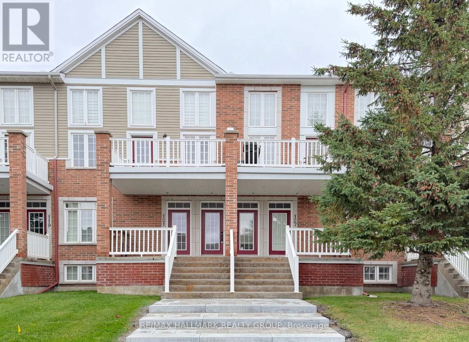 127 Eye Bright Crescent Property Photo 2