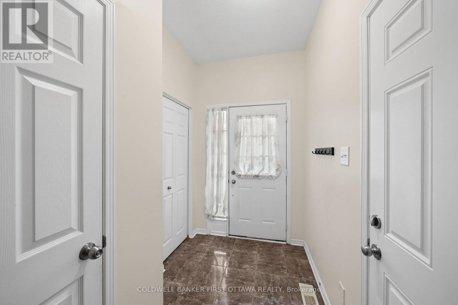 163 Romina Street Property Photo 4
