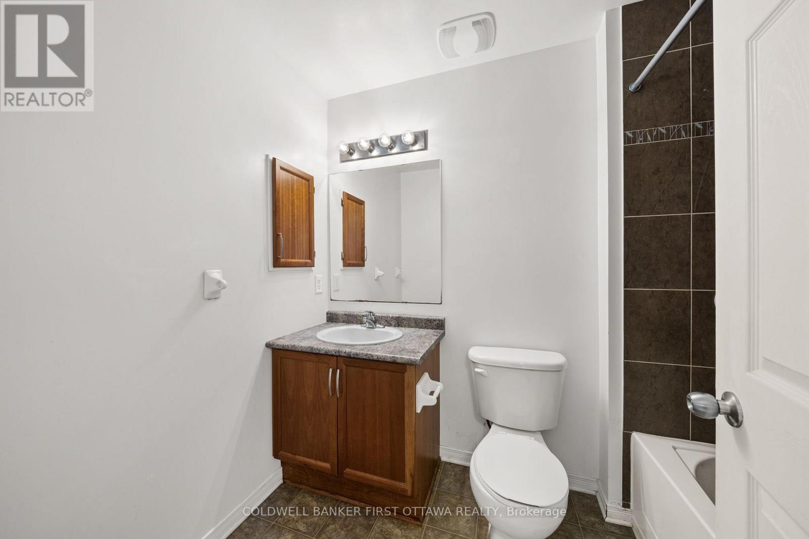 163 Romina Street Property Photo 32