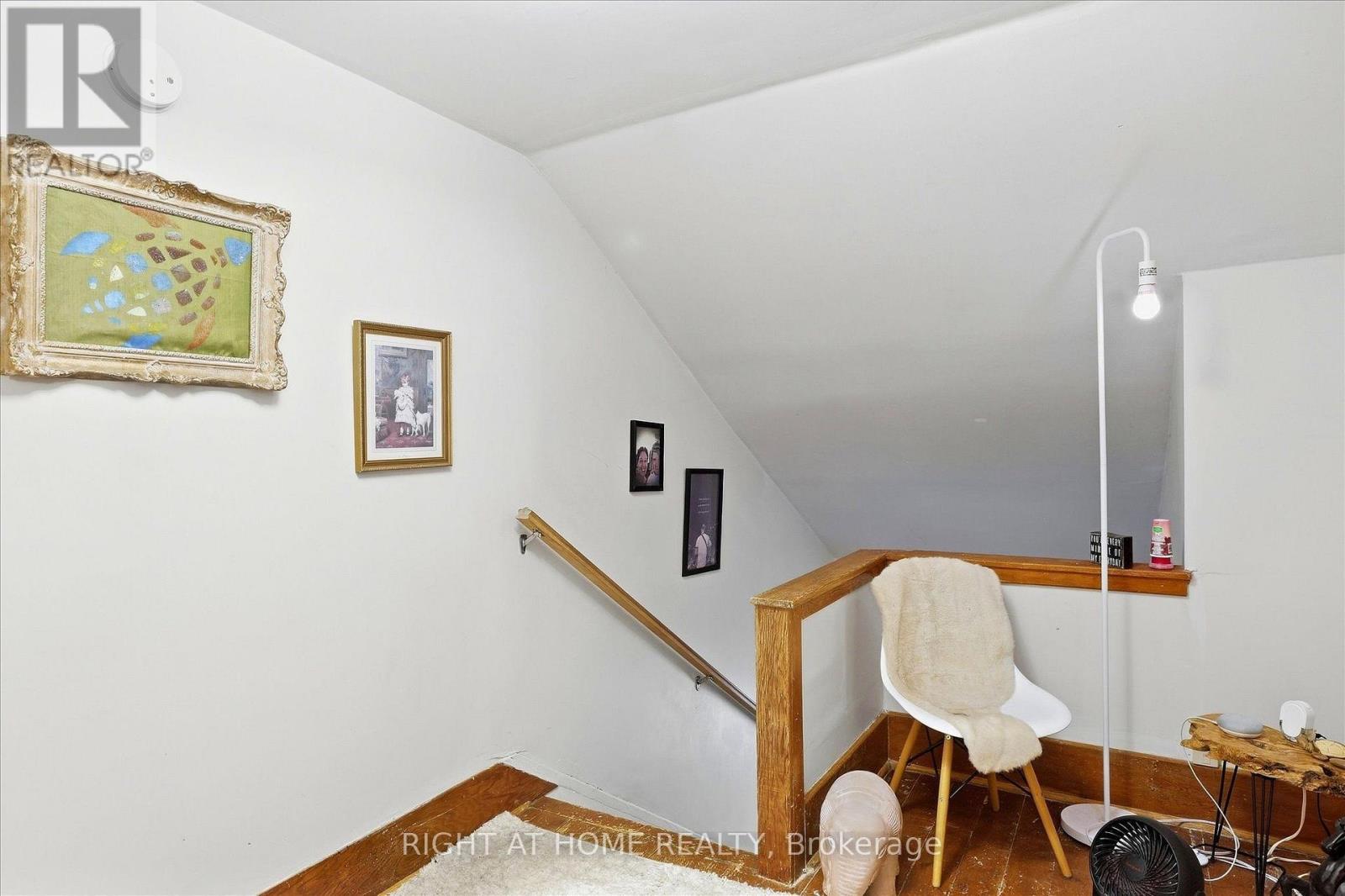 33 Melbourne Street W Property Photo 27