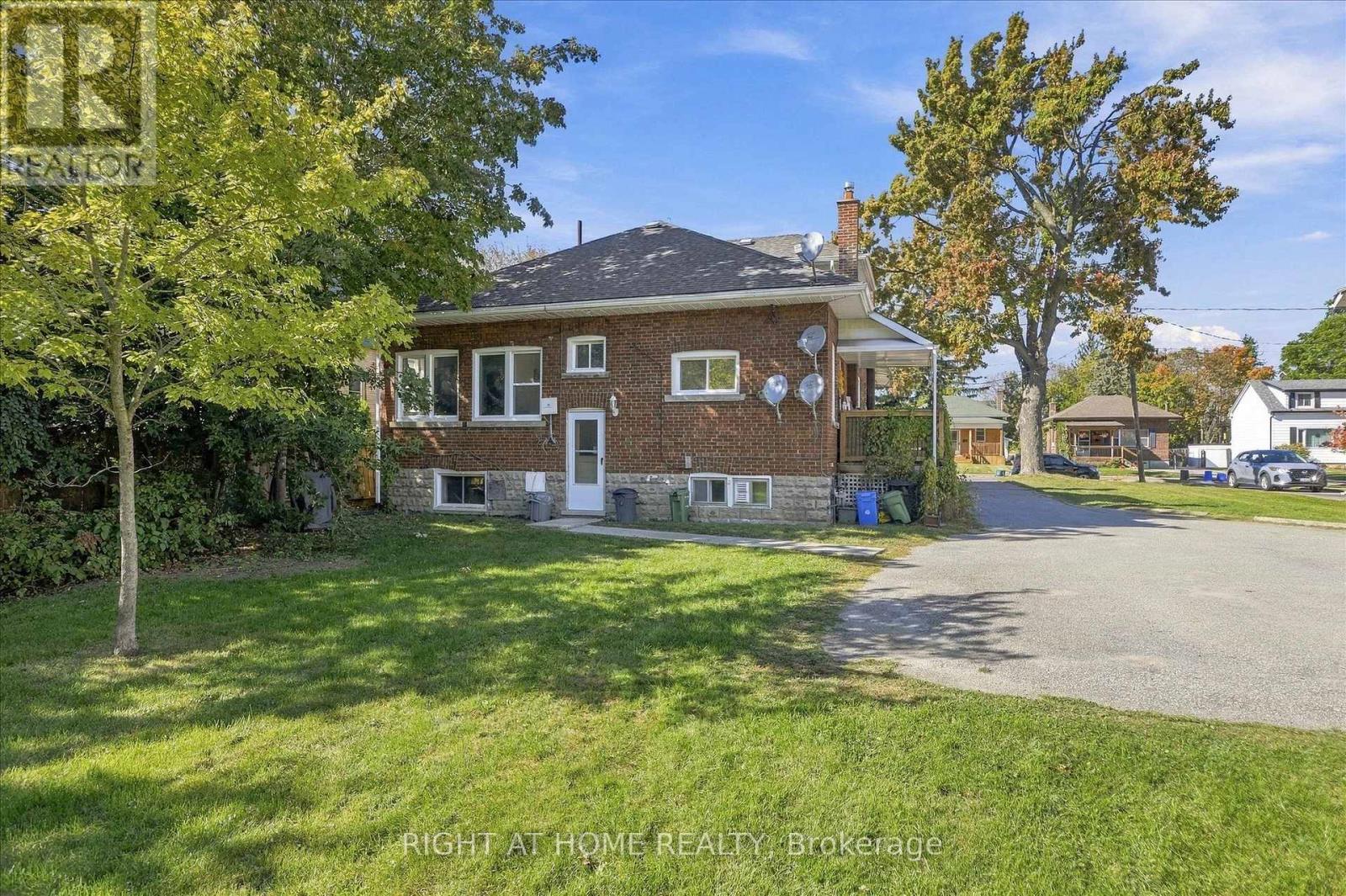 33 Melbourne Street W Property Photo 41