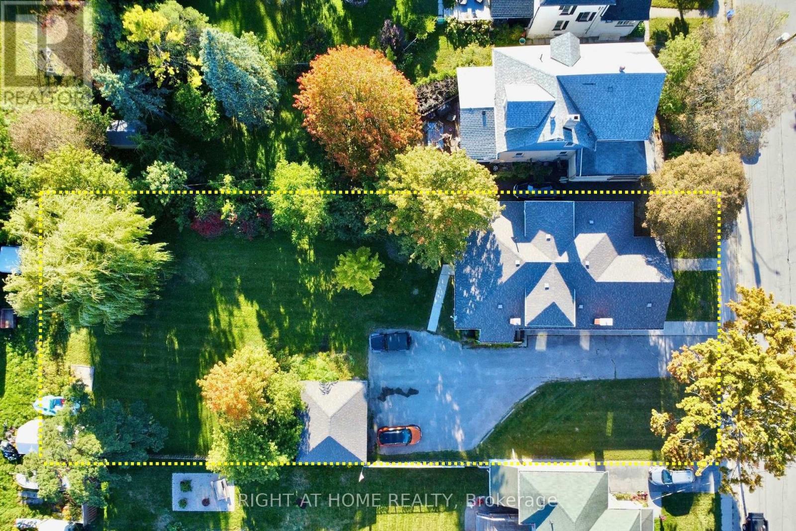 33 Melbourne Street W Property Photo 43