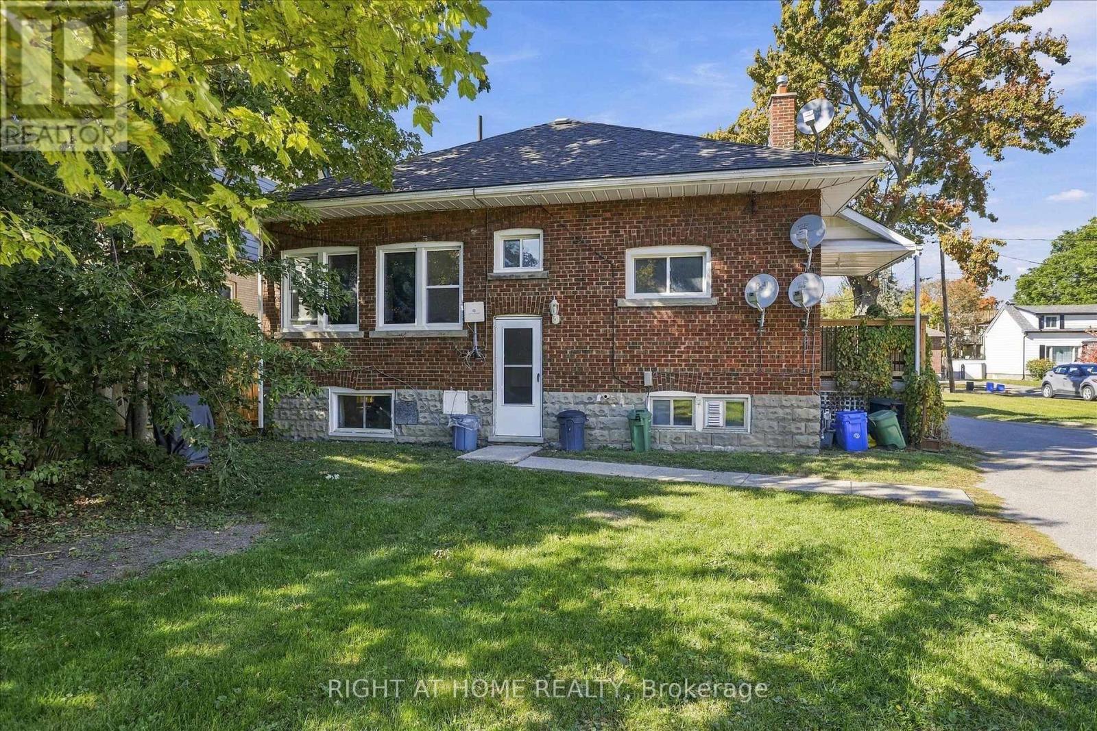 33 Melbourne Street W Property Photo 45