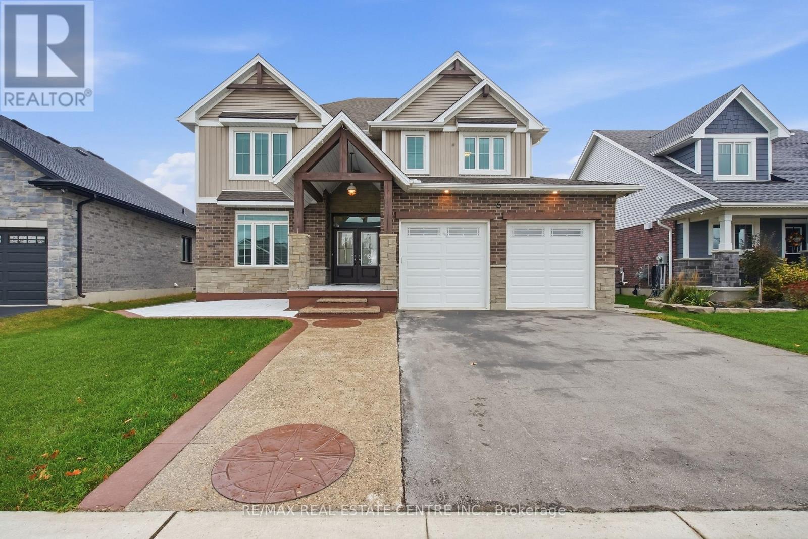 6 FEATHERS CROSSING Property Photo 1