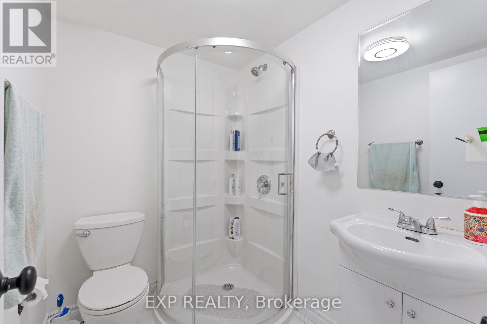B - 6702 Jeanne D'arc Boulevard N Property Photo 11