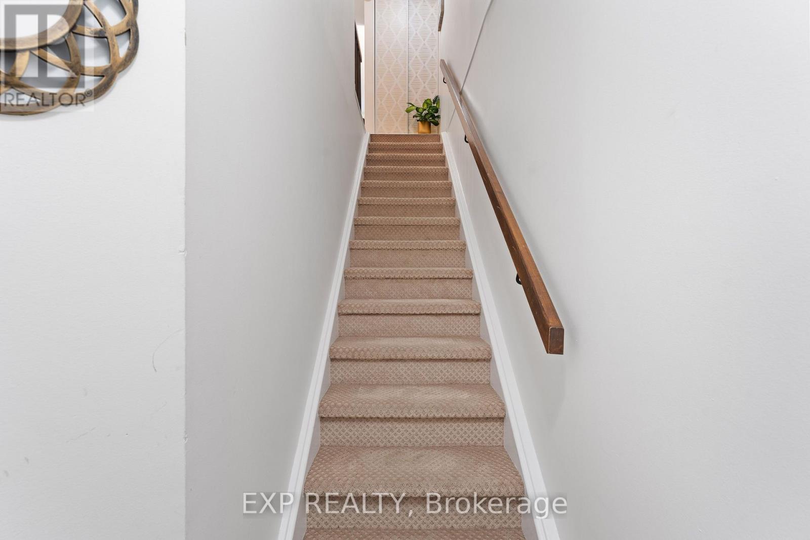 B - 6702 Jeanne D'arc Boulevard N Property Photo 26