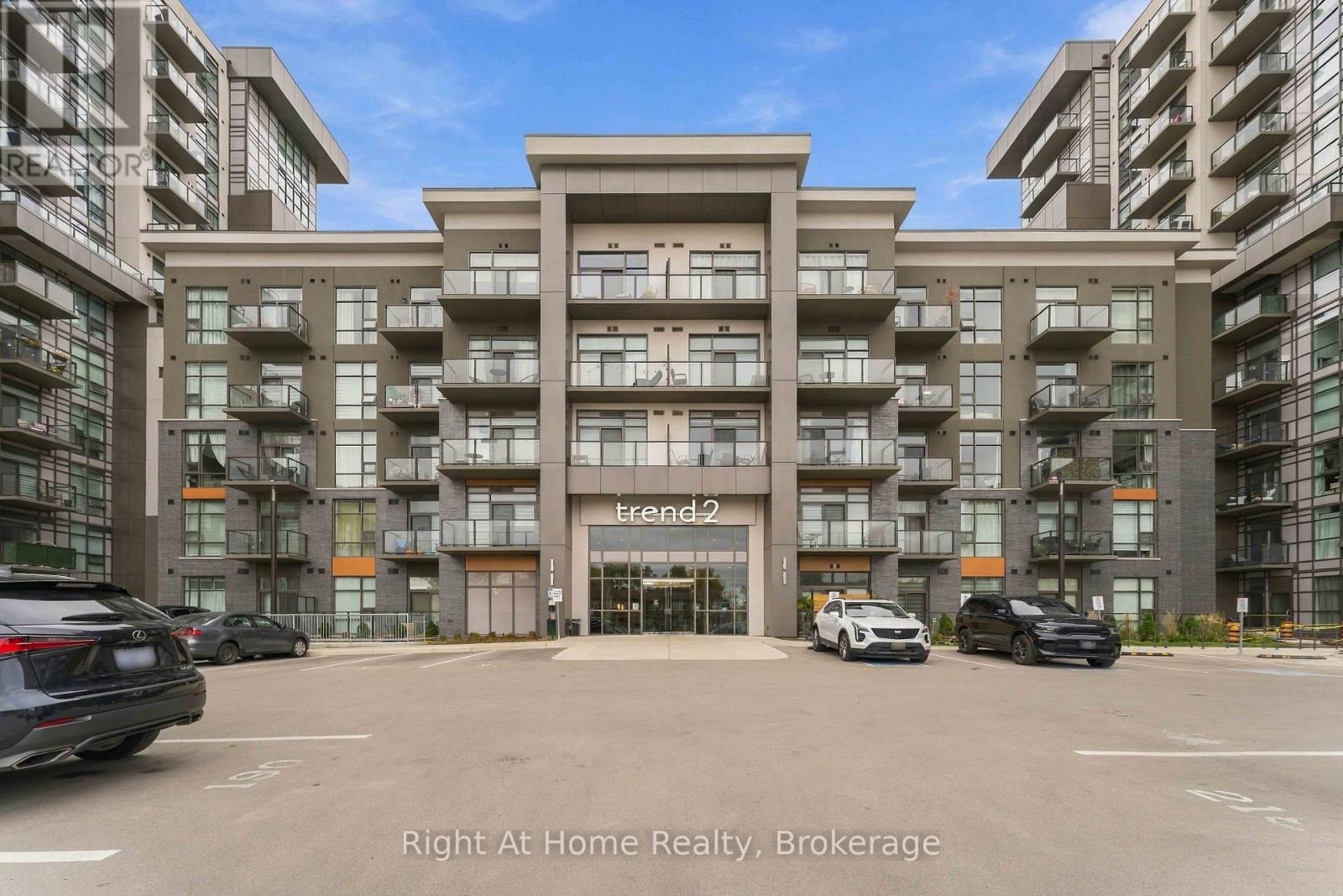 321 - 460 Dundas Street E Property Photo 2