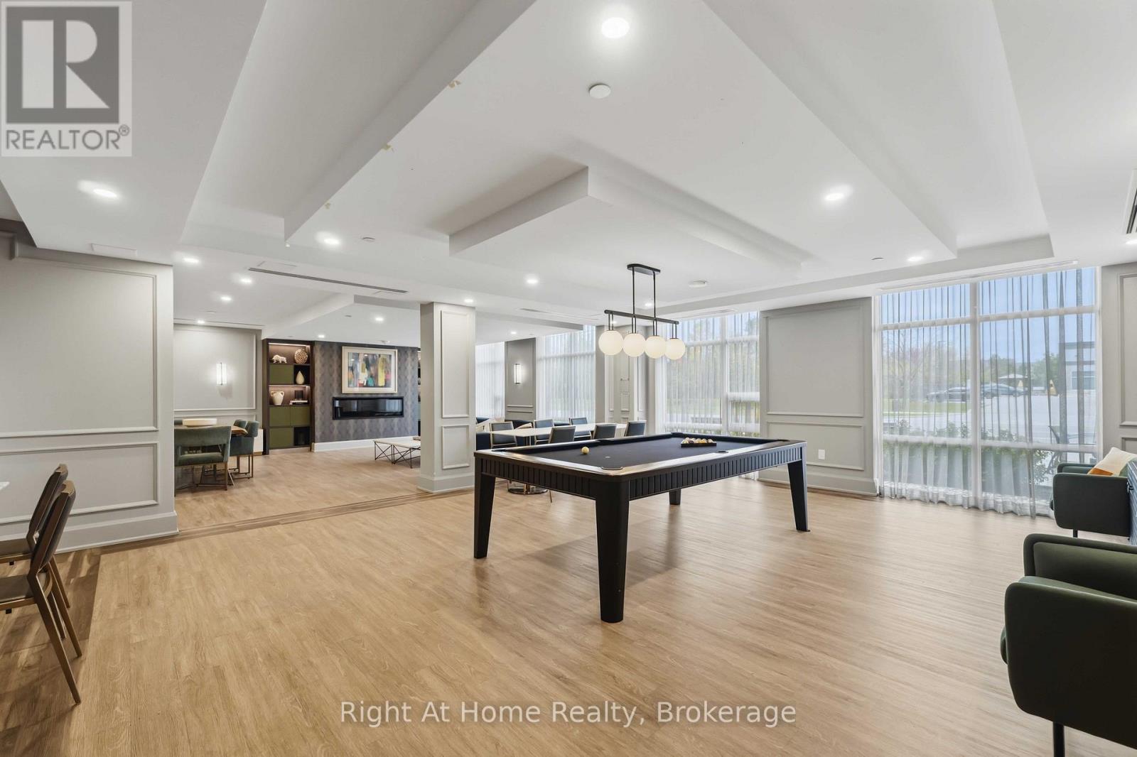 321 - 460 Dundas Street E Property Photo 25