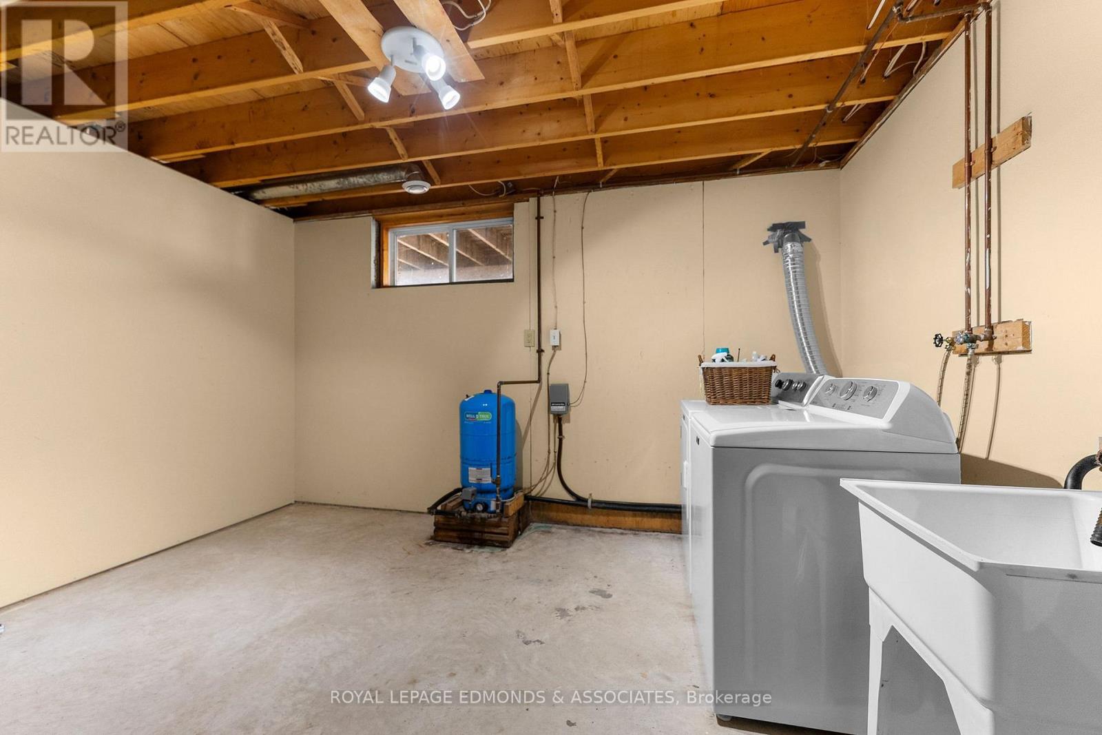 72 Hilltop Drive Property Photo 34