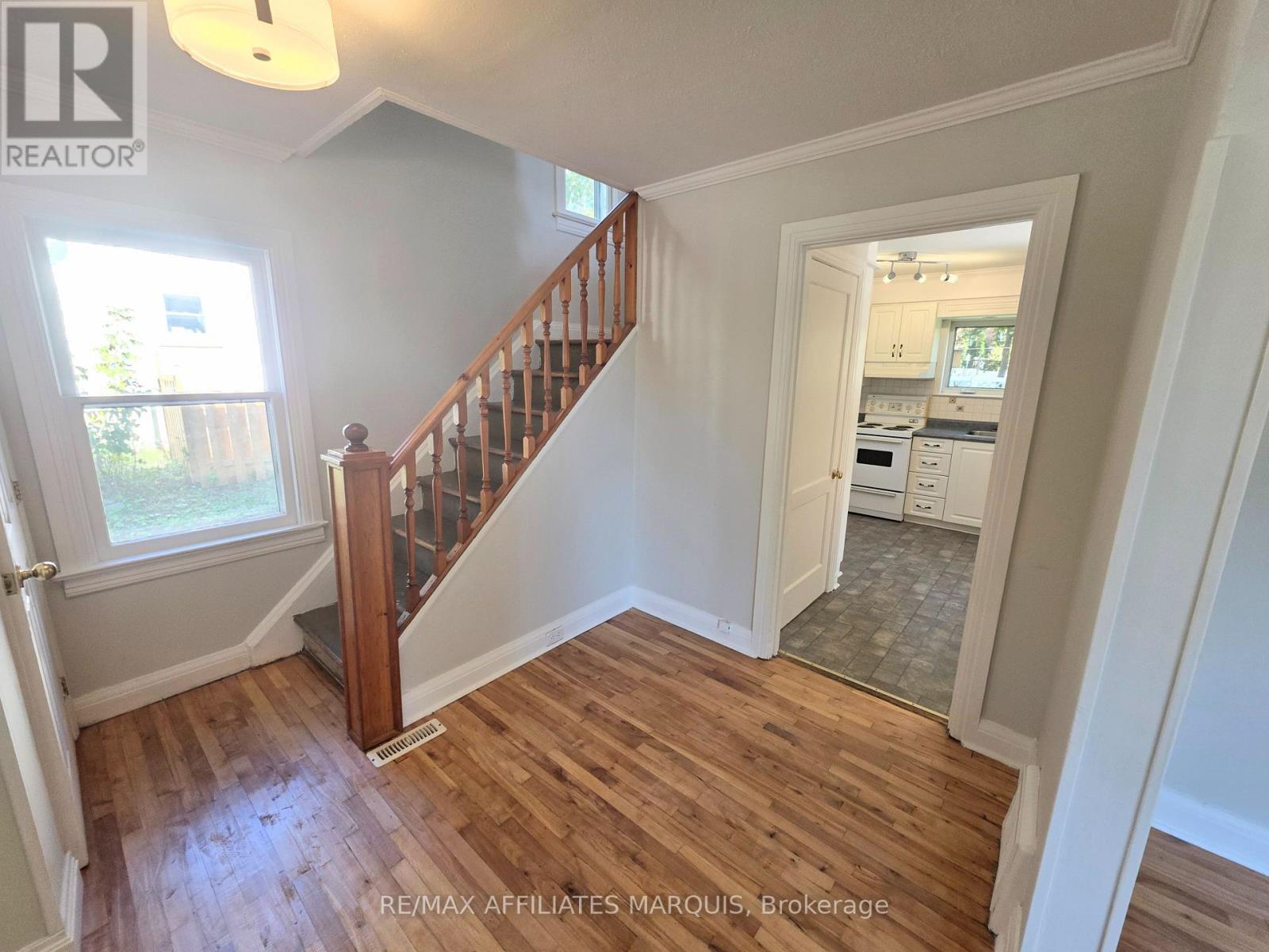 17 Maple Avenue N Property Photo 21