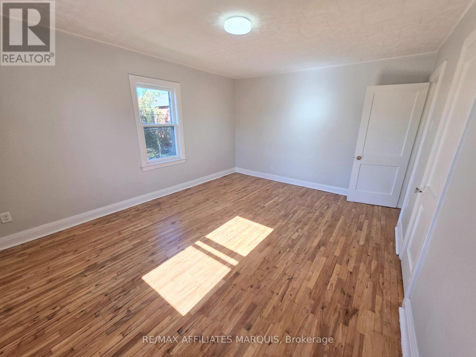 17 Maple Avenue N Property Photo 25