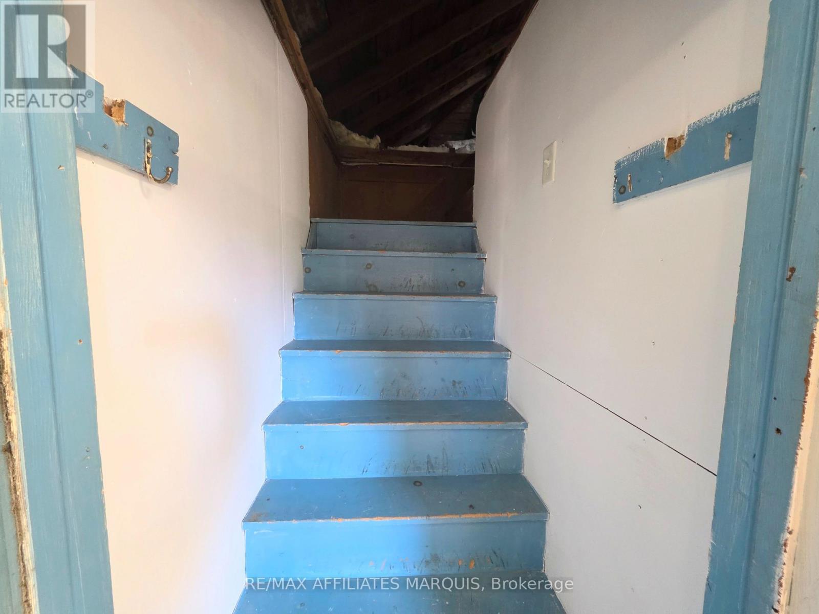17 Maple Avenue N Property Photo 33