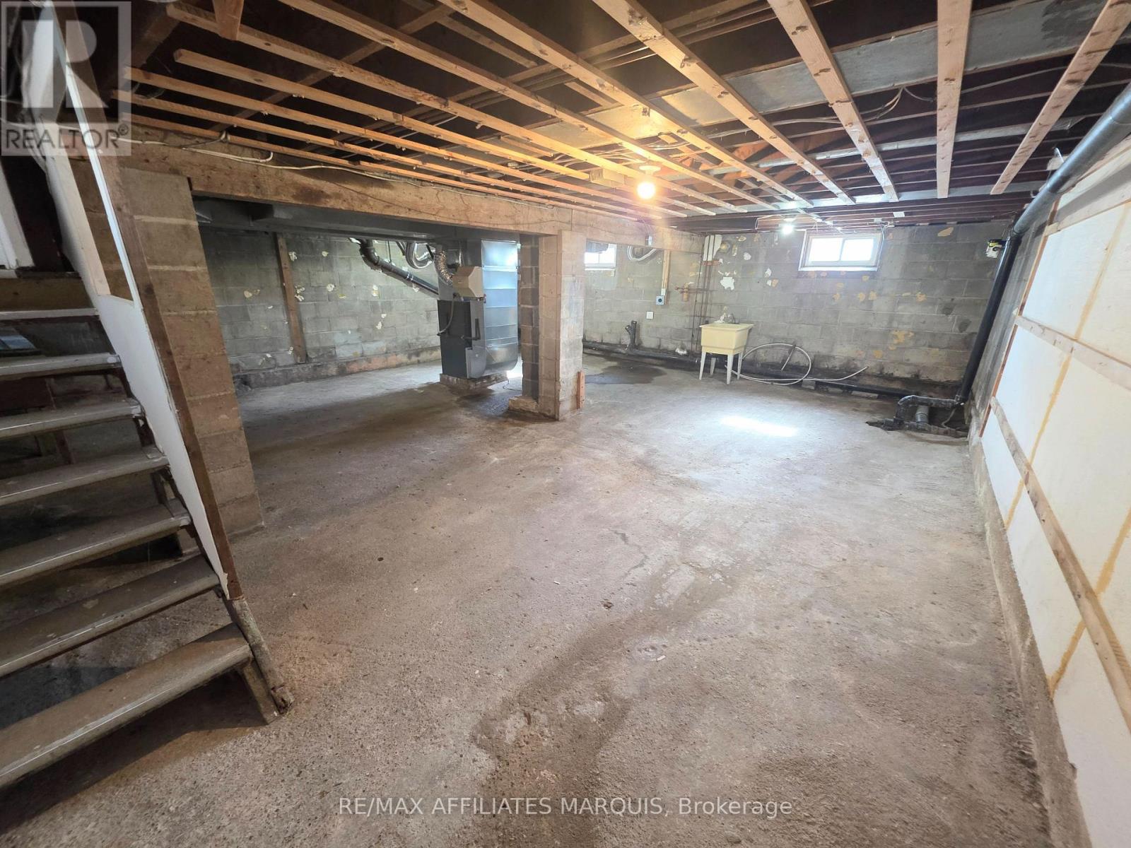 17 Maple Avenue N Property Photo 38