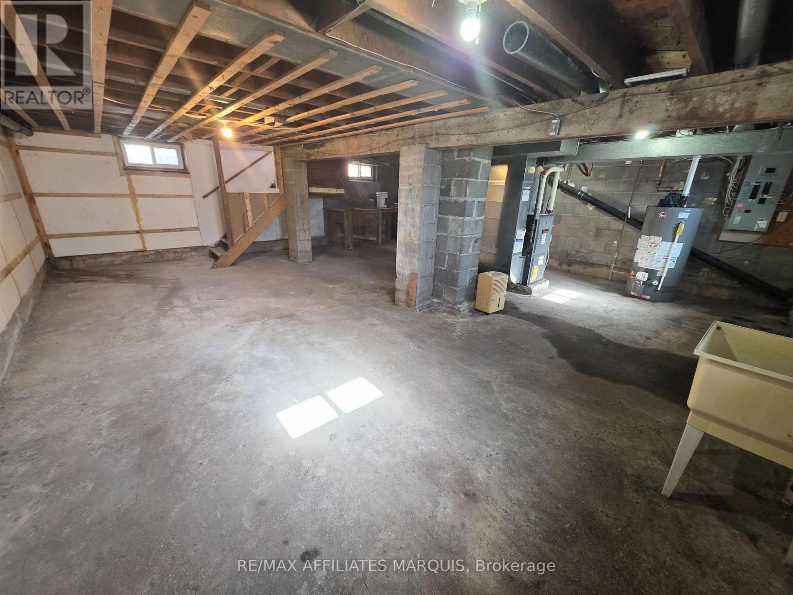 17 Maple Avenue N Property Photo 39
