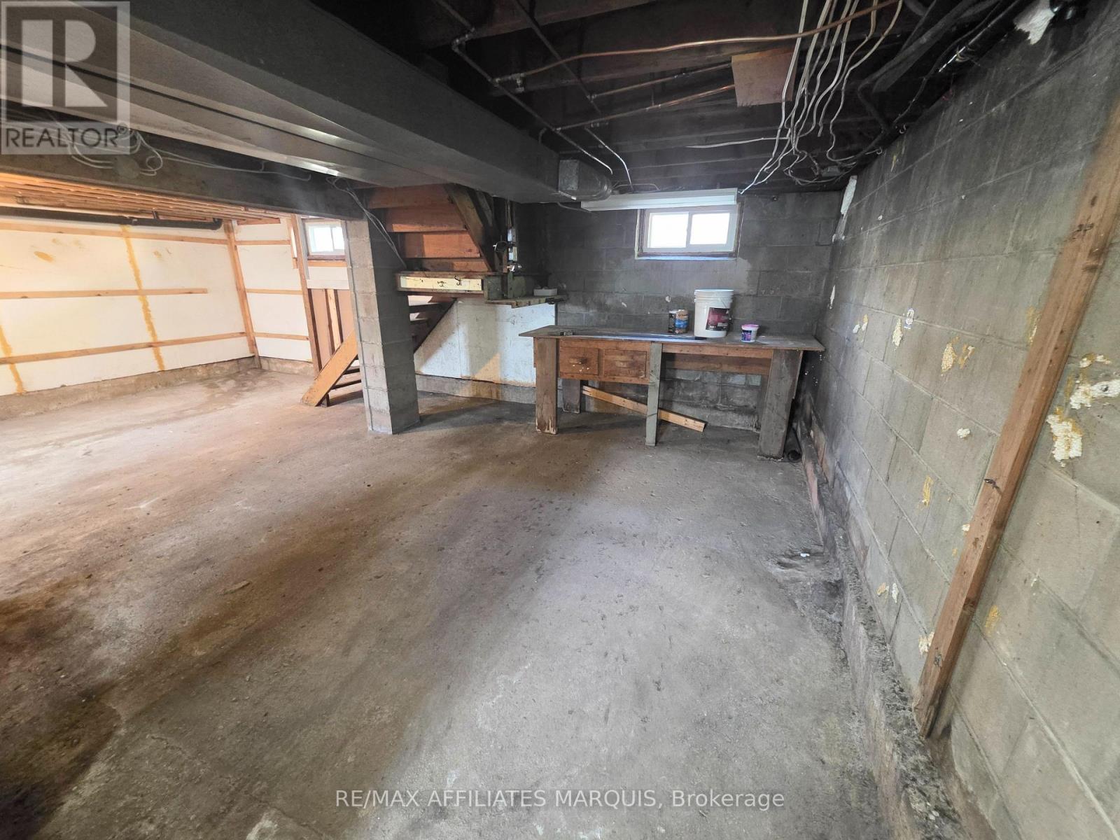 17 Maple Avenue N Property Photo 43