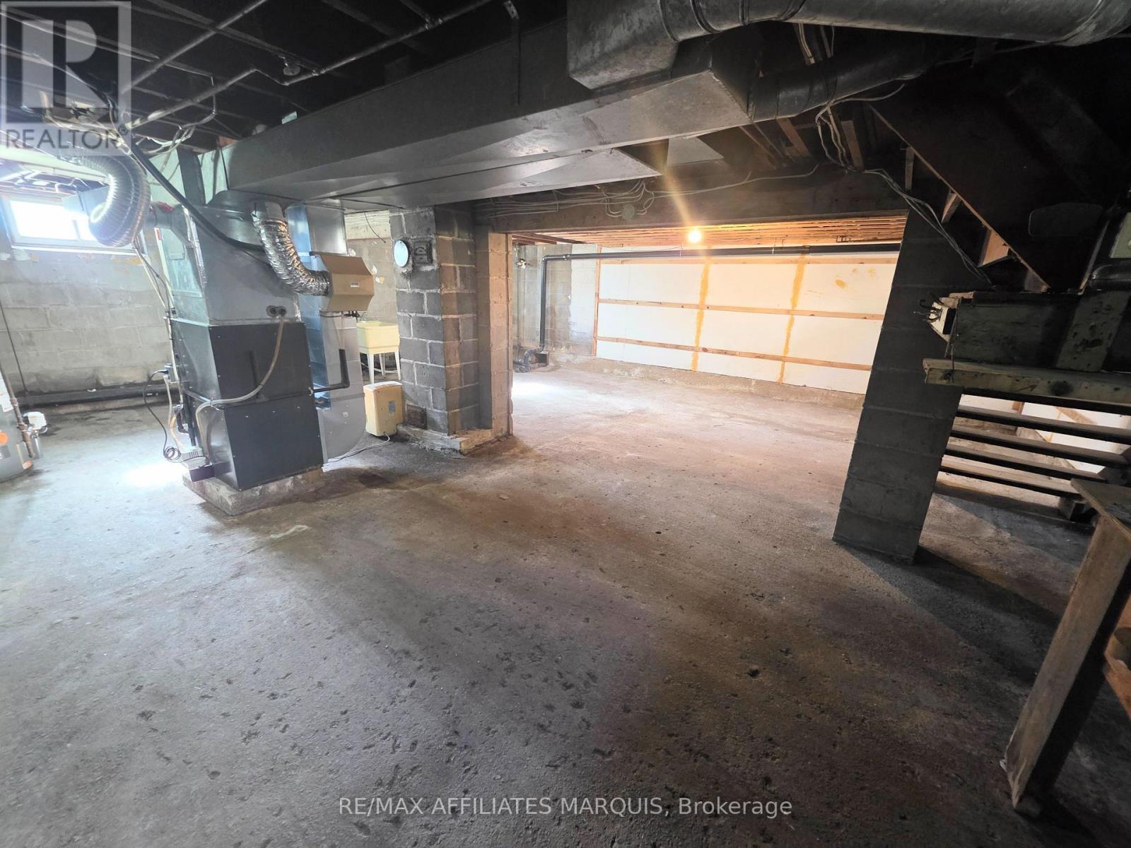 17 Maple Avenue N Property Photo 44