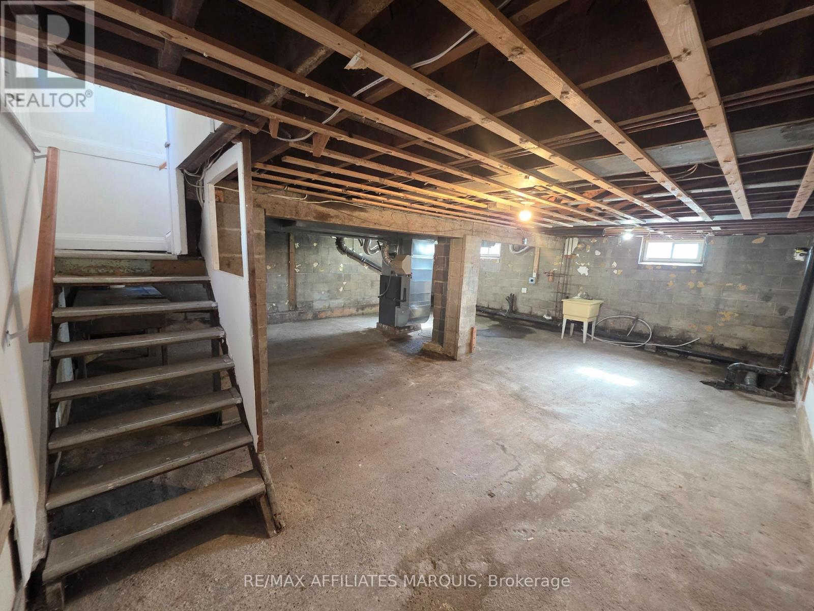 17 Maple Avenue N Property Photo 45