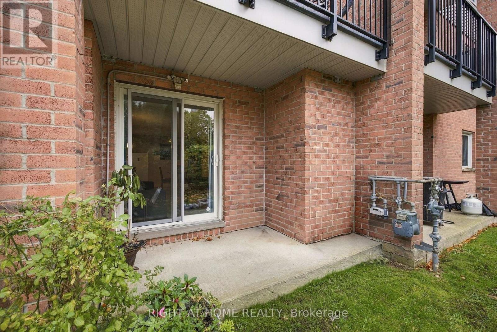 62 - 144 Conway Drive Property Photo 27
