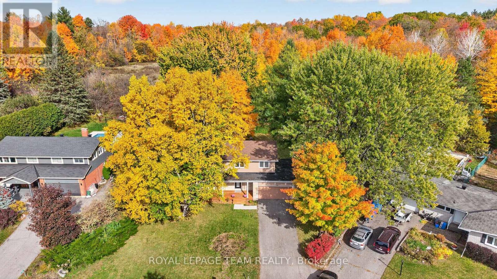 120 Glenncastle Drive Property Photo 3