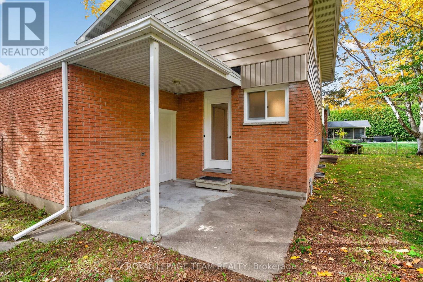 120 Glenncastle Drive Property Photo 14