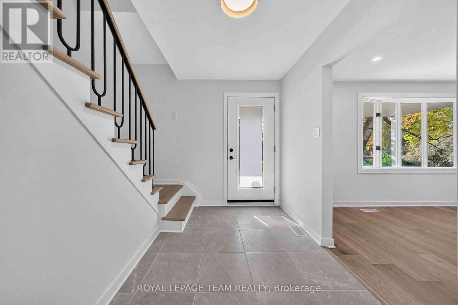 120 Glenncastle Drive Property Photo 23