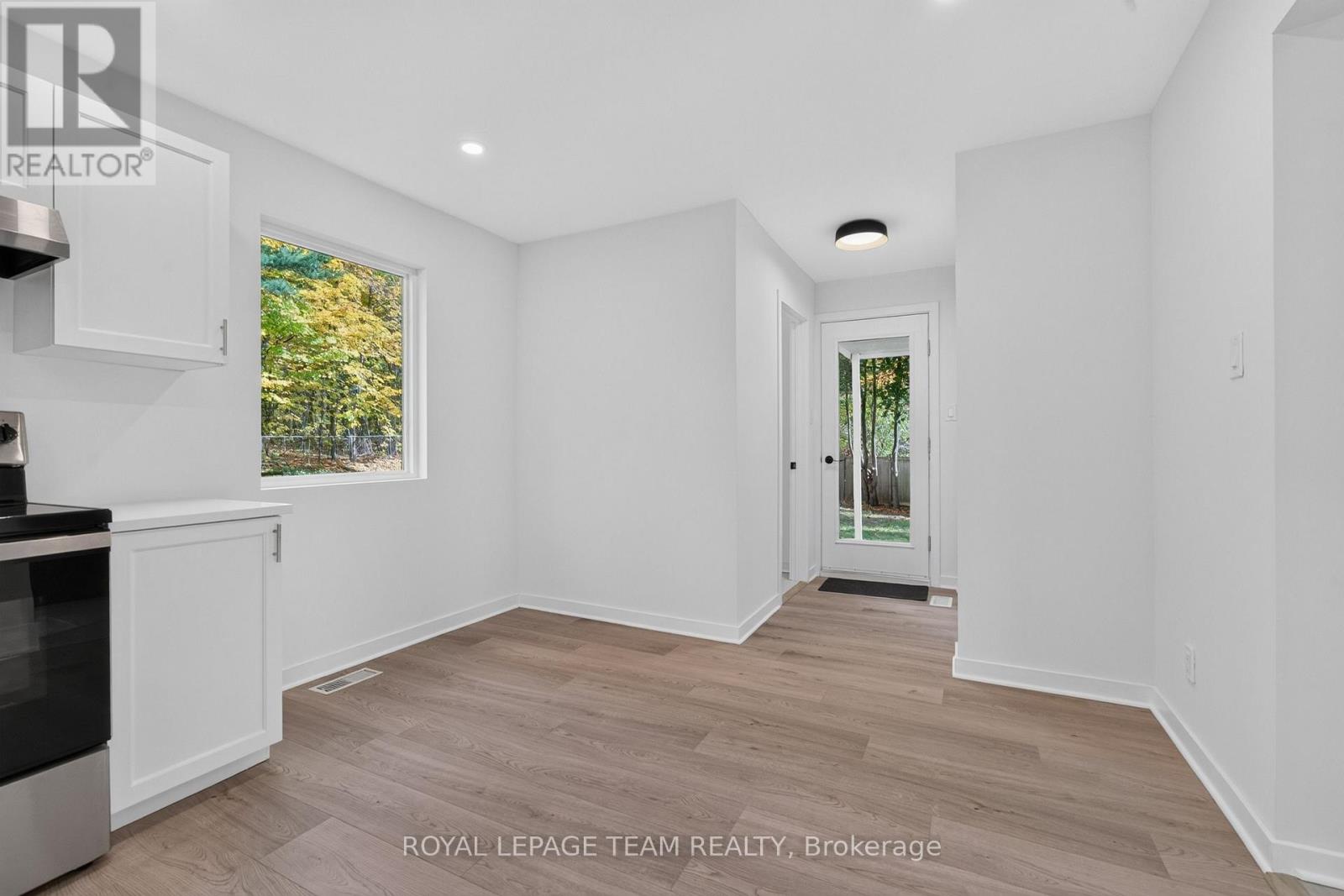 120 Glenncastle Drive Property Photo 33