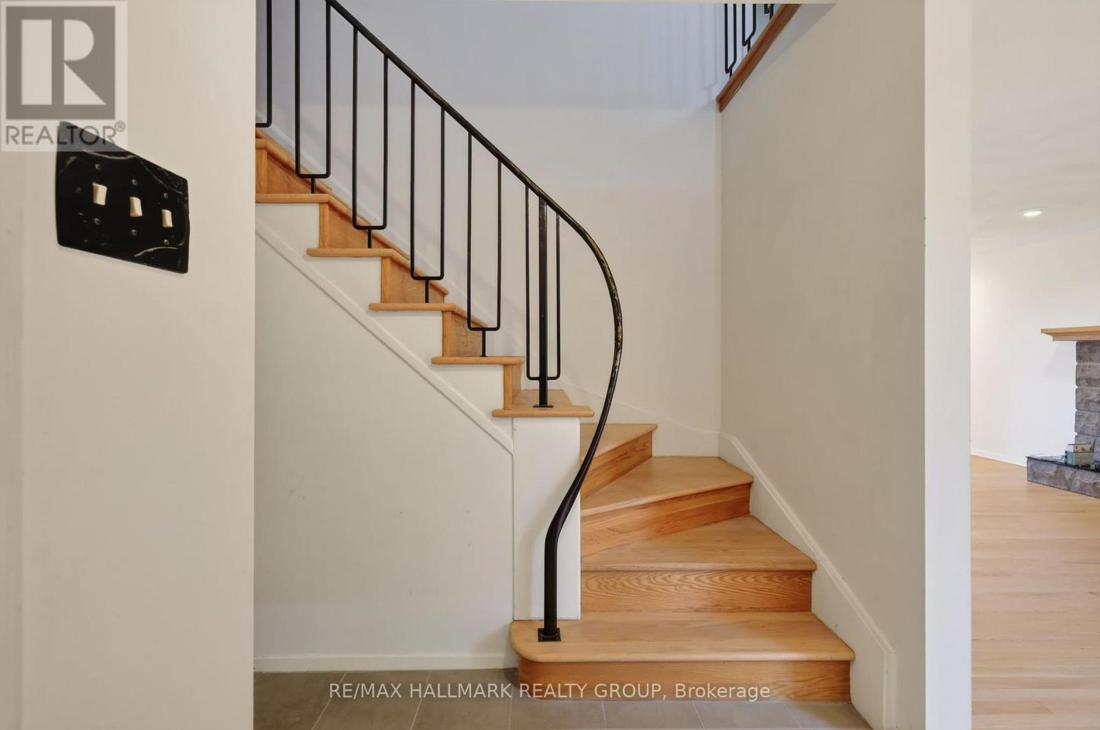 1038 Arnot Road Property Photo 4