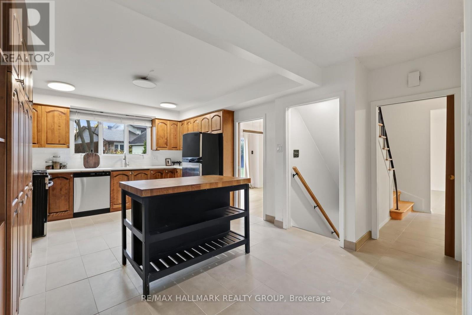 1038 Arnot Road Property Photo 5