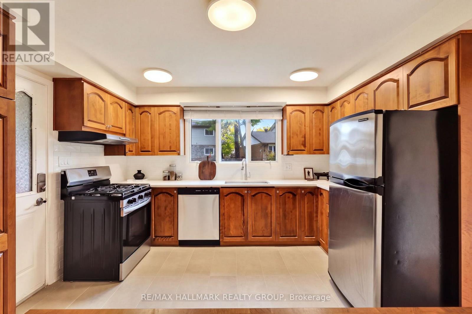 1038 Arnot Road Property Photo 8