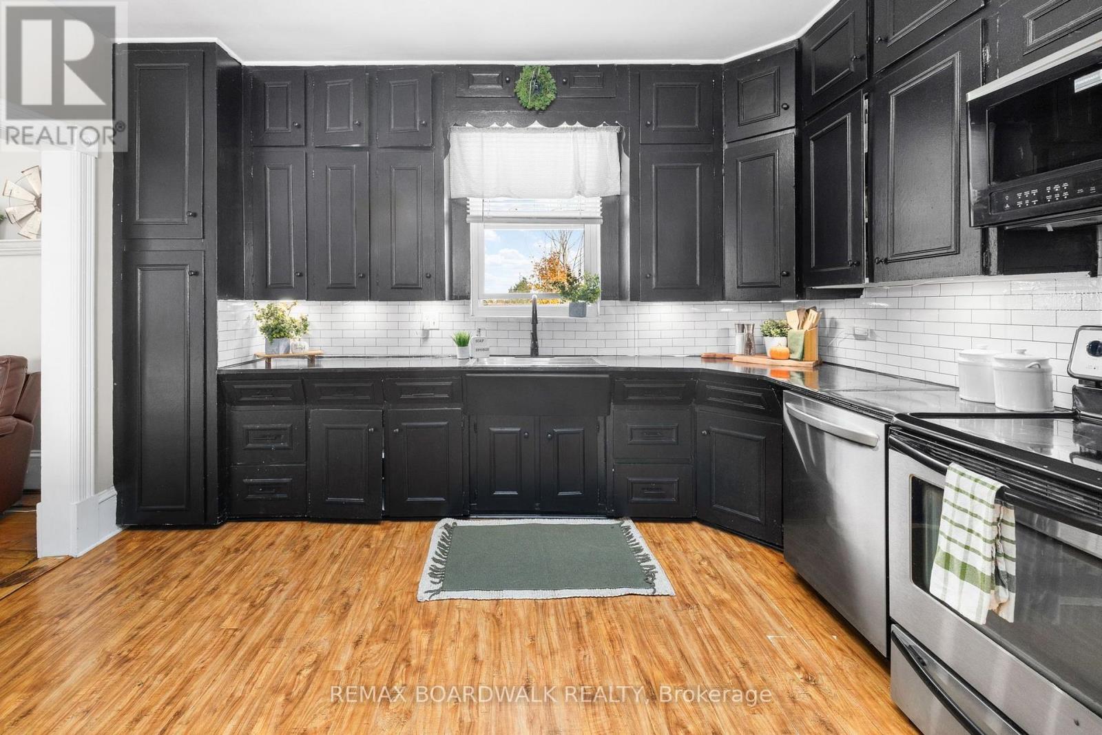 526 Kelford Drive Property Photo 15