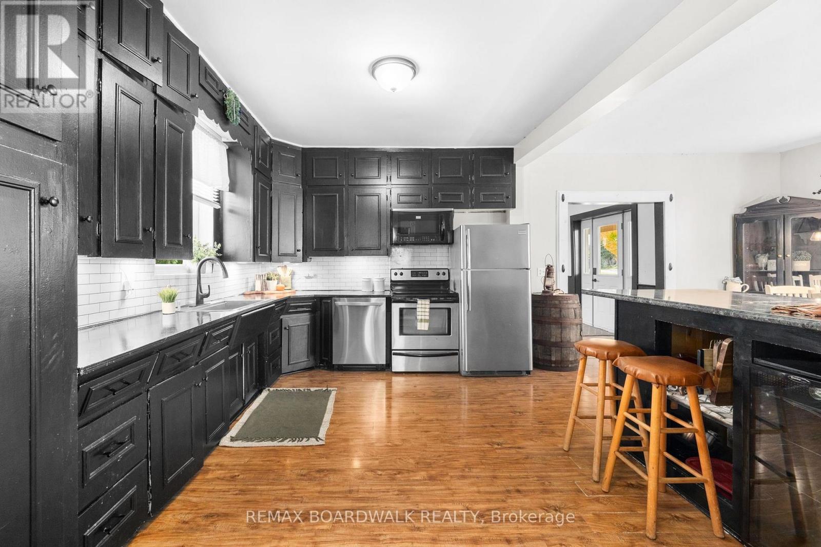 526 Kelford Drive Property Photo 16